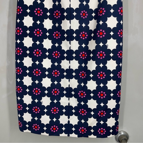 TRINA TURK Jungle Island V-Neck Shift
Dress Women Size 0, Sleeveless, - Picture 5 of 12